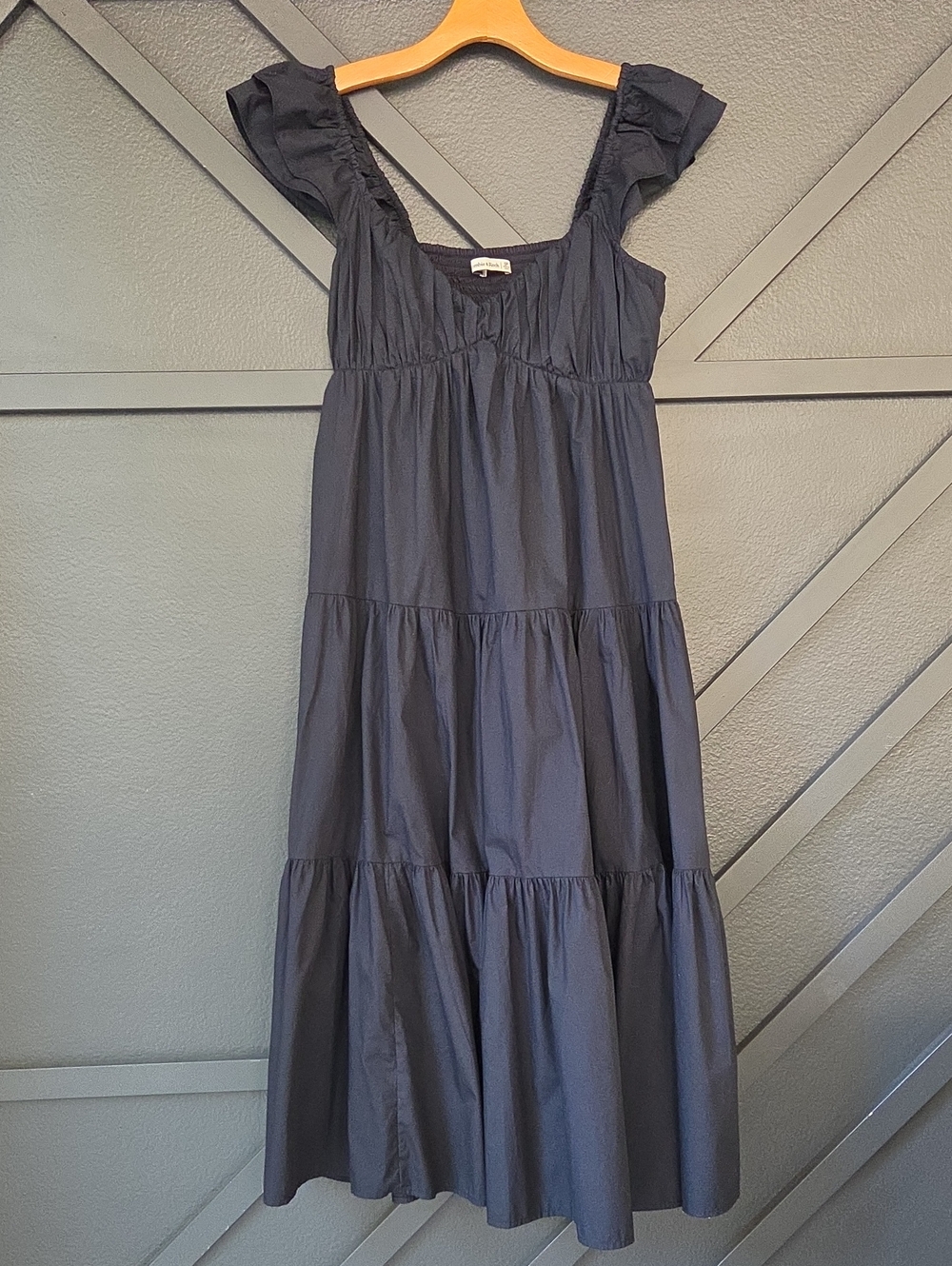 {Abercrombie & Fitch} Ruffle Sleeve Tiered Poplin Midi/Maxi Dress - Picture 5 of 16
